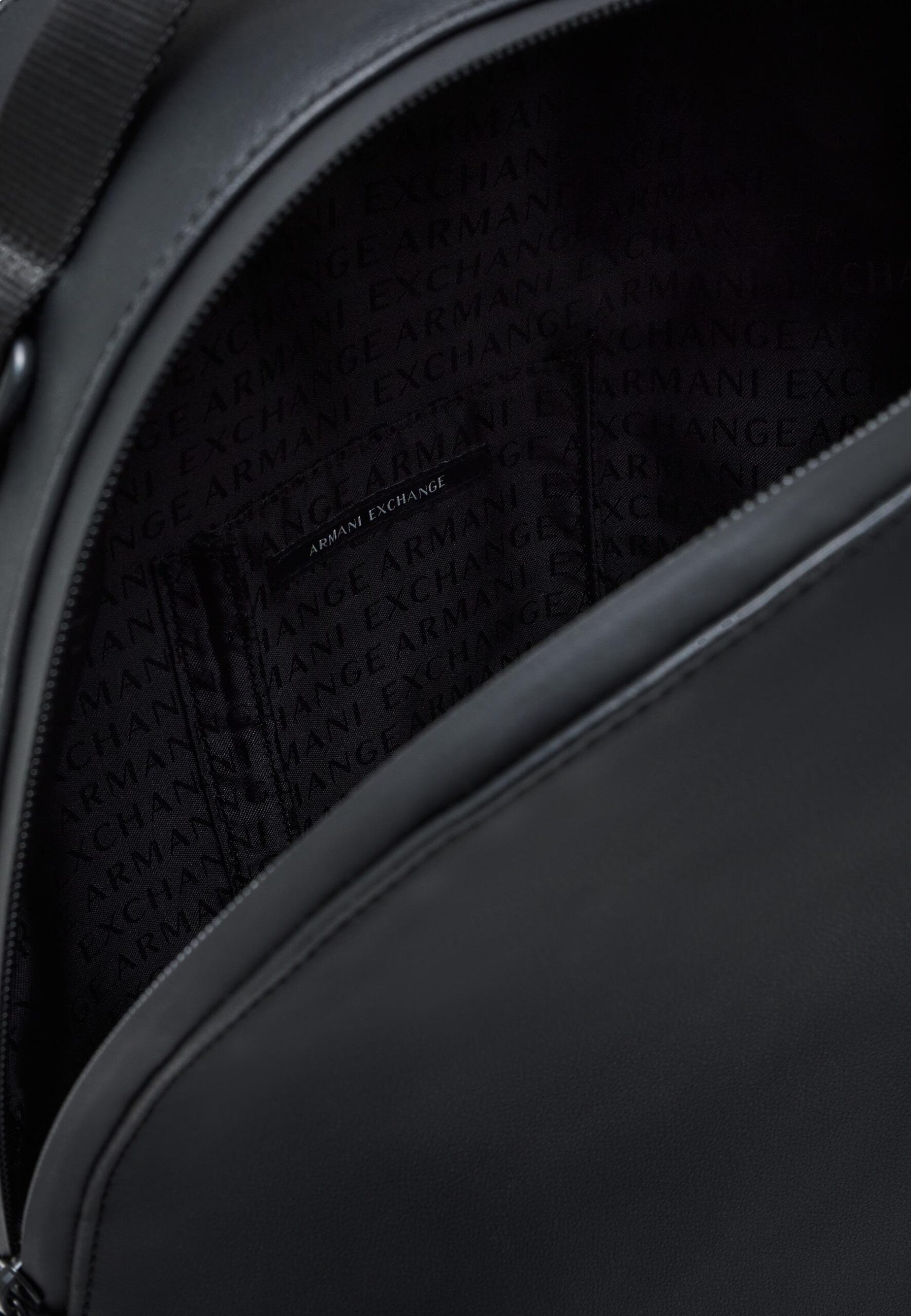 Armani Exchange Чанта МЪЖe - Image 3